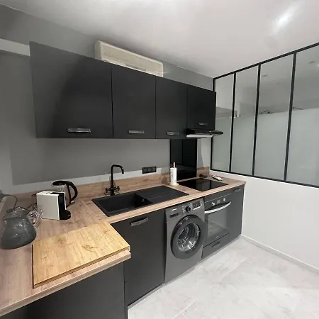 T2 Renove Avec Clim, Proche Mer, 2 Km Du Centre, Wifi Fibre, Tennis Et Animaux Acceptes - Fr-1-768-49 Les Issambres